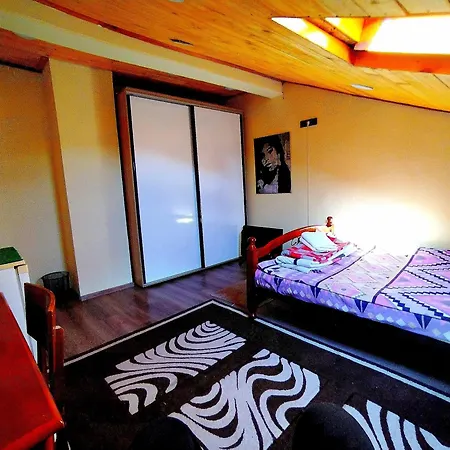 Centre Suits 2 旅馆 *