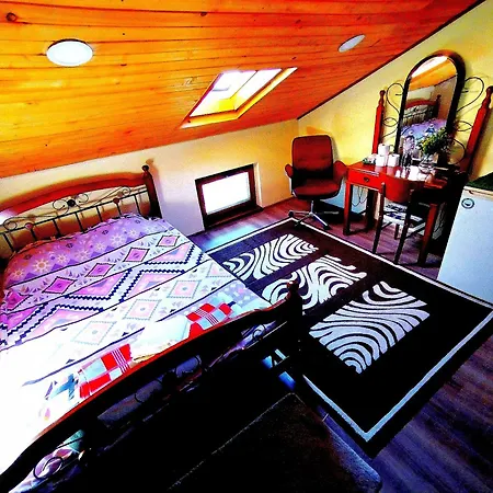 Centre Suits 2 אכסניה *