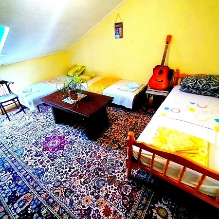 بيت شباب Centre Suits 2 *